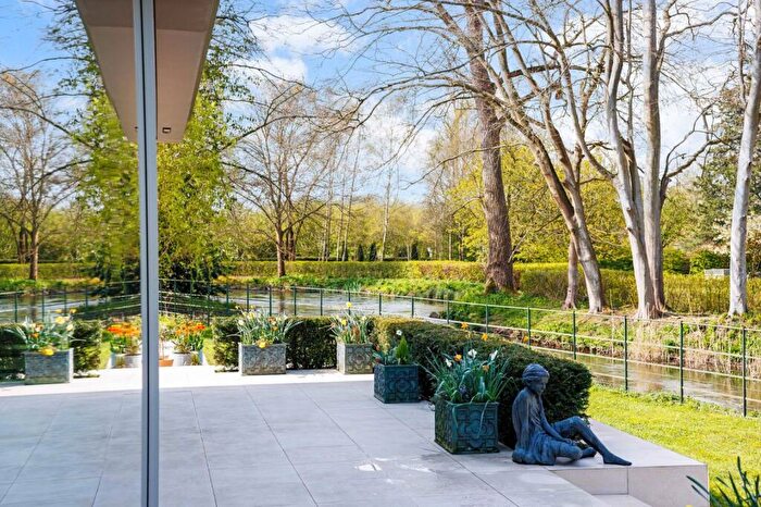 9 Bedroom Detached House For Sale In Theale, Reading, West Berkshire, RG7