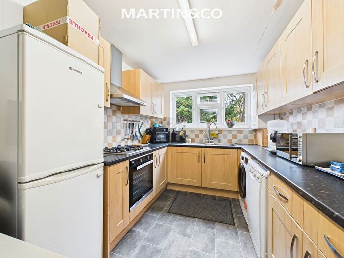 2 Bedroom Flat To Rent In Budebury Road, Staines-Upon-Thames, TW18