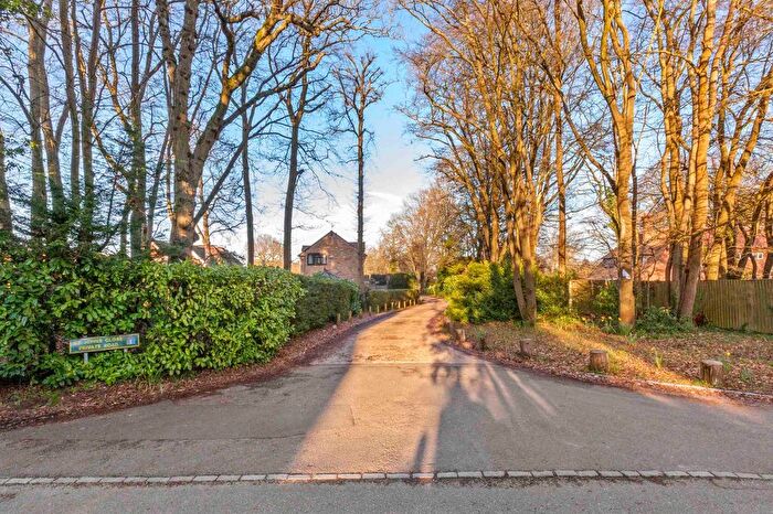 5 Bedroom Detached House For Sale In St. Johns Close, Penn, HP10