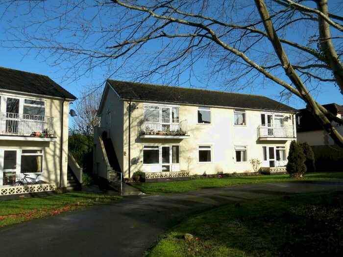 2 Bedroom Flat To Rent In Rob-lynne Court, Winscombe, North Somerset, BS25
