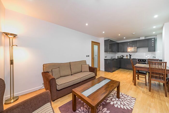 1 Bedroom Flat To Rent In Display Address, SW5