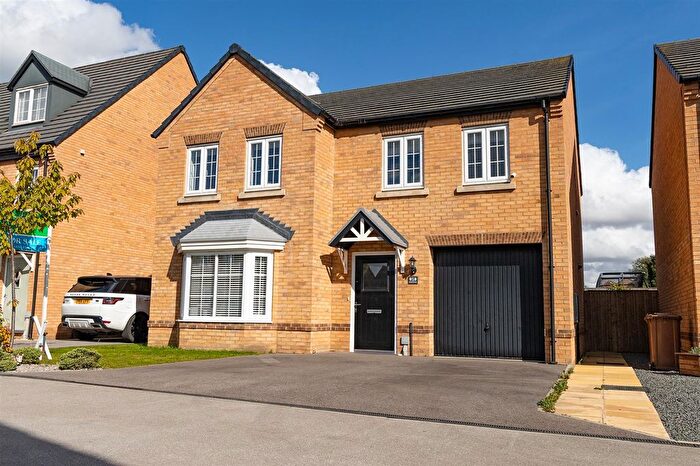 4 Bedroom Detached House For Sale In Jones Grove, Market Weighton, YO43