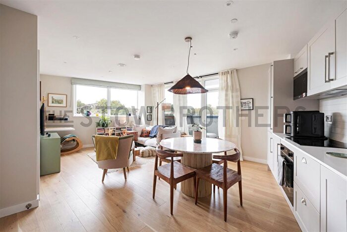 1 Bedroom Flat To Rent In Mentmore Terrace, Hackney, London, E8