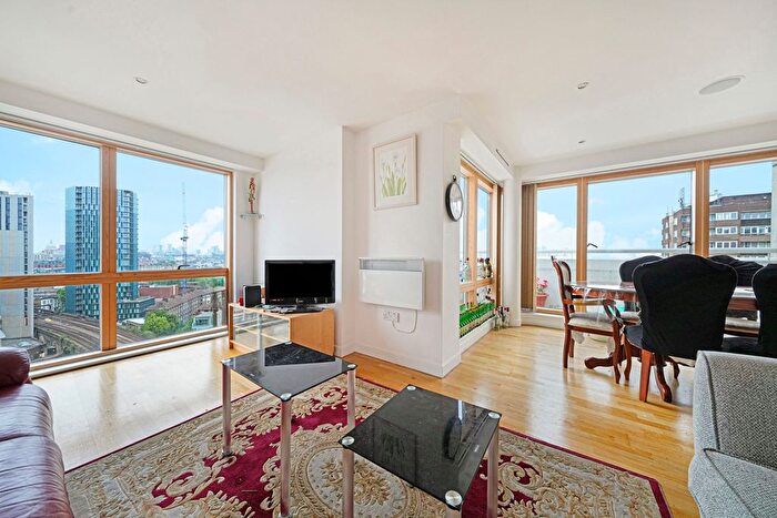 3 Bedroom Flat To Rent In Metro Central Heights, Newington Causeway, SE1