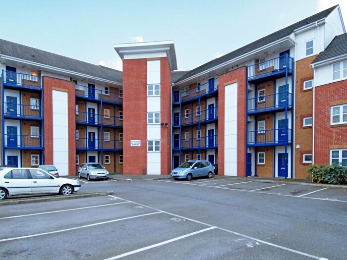1 Bedroom Apartment To Rent In Kennet Walk, Kenavon Drive, Reading, RG1