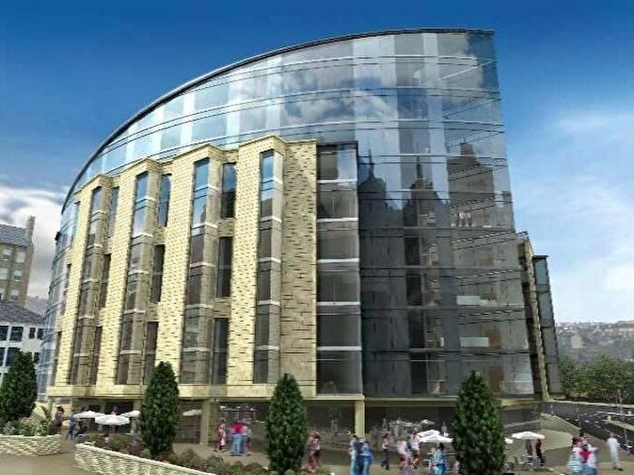 2 Bedroom Flat To Rent In The Gatehaus, Leeds Road, Little Germany, BD1