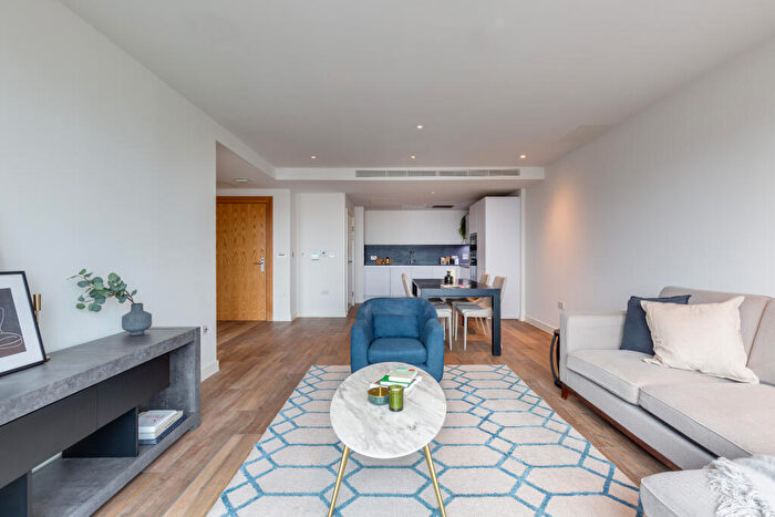1 Bedroom Apartment To Rent In Three Colts Lane, London, E2