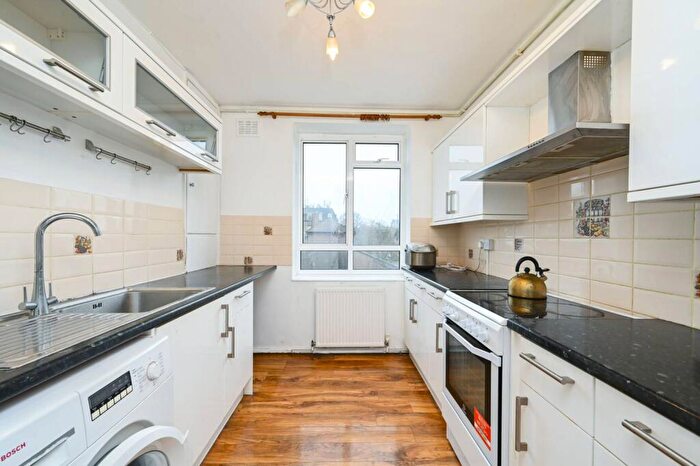 2 Bedroom Flat To Rent In Turner House, Townshend Estate, St John's Wood, London, NW8