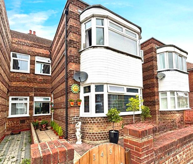 2 Bedroom Flat For Sale In Northern Parade, Portsmouth, PO2