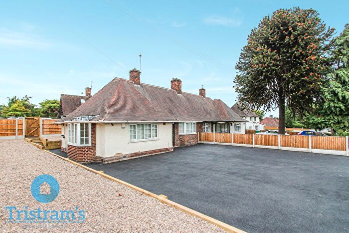 3 Bedroom Detached Bungalow To Rent In Middleton Boulevard, Nottingham, NG8