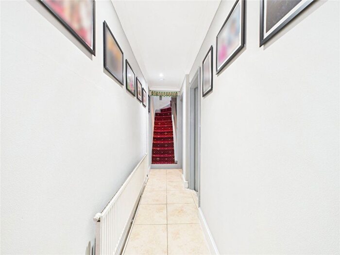 4 Bedroom Terraced House To Rent In Mitcham Road, Croydon, CR0