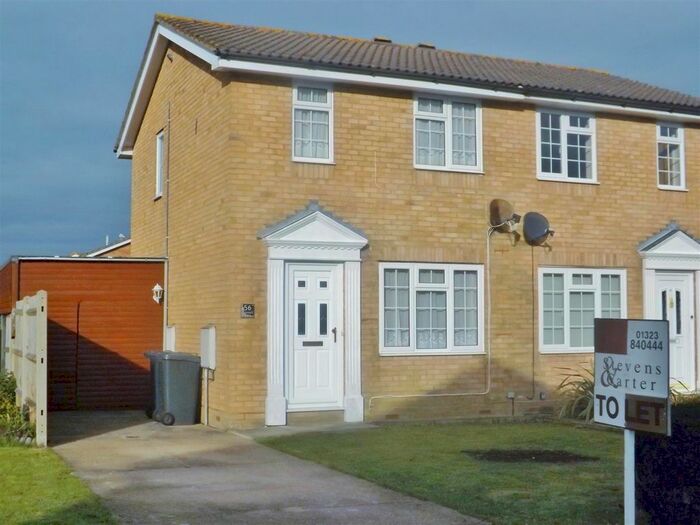 2 Bedroom Property To Rent In Quinnell Drive, Hailsham, BN27