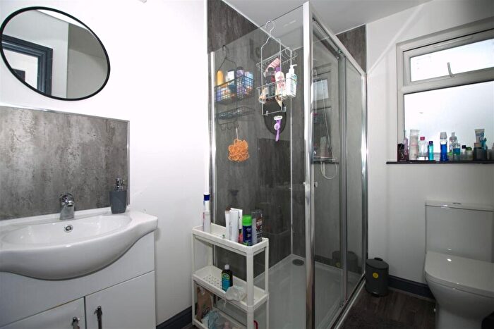 6 Bedroom House To Rent In Gloucester Road, Patchway, Bristol, BS34