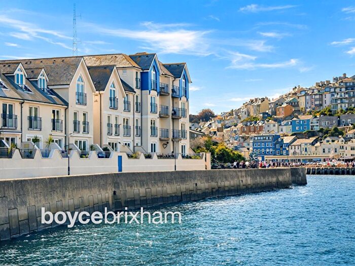 3 Bedroom Flat For Sale In Moorings Reach, Brixham, TQ5