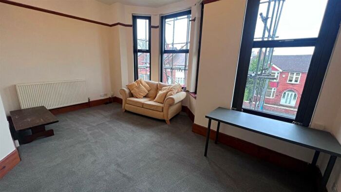 1 Bedroom Apartment To Rent In Wellington Road, Fallowfield, M14
