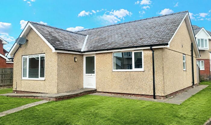 3 Bedroom Detached Bungalow For Sale In Cae Gwastad, Harlech, LL46
