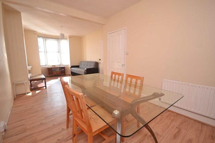 4 Bedroom Terraced House To Rent In Blenheim Road, Reading, RG1