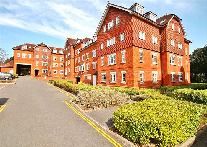 1 Bedroom Flat To Rent In Heathside Road, Woking, Surrey, GU22