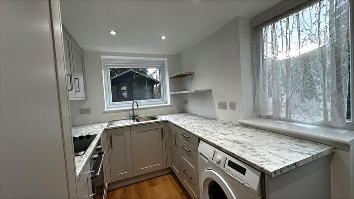 2 Bedroom Property To Rent In Boscombe Grove Road, Bournemouth, BH1