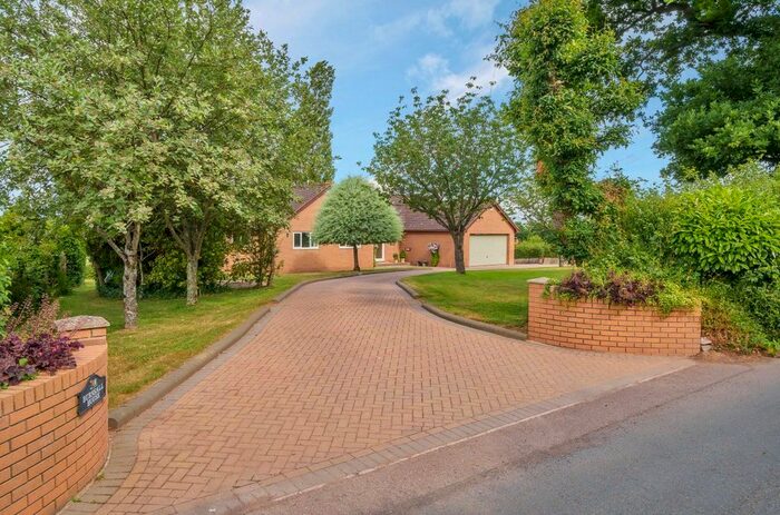 3 Bedroom Bungalow For Sale In Woodbury Salterton, Exeter, EX5