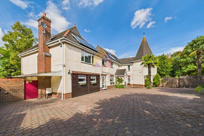 4 Bedroom Semi-Detached House To Rent In Broadoaks Crescent, Braintree, CM7