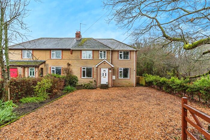 4 Bedroom Semi Detached House For Sale In Carters Clay Road, Lockerley, Romsey, Hampshire, SO51