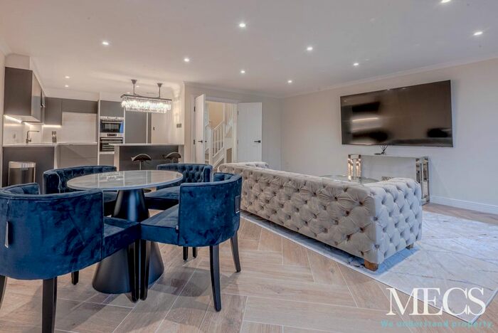 3 Bedroom Flat To Rent In Royal Arch Apartments, The Mailbox, Wharfside Street, Birmingham, B1