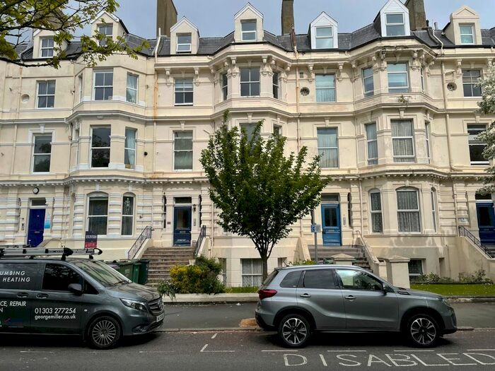 2 Bedroom Flat To Rent In Castle Hill Avenue, Folkestone, Kent, CT20