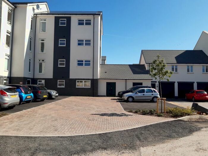 2 Bedroom Flat To Rent In Brick Hill Way, Bristol, BS34