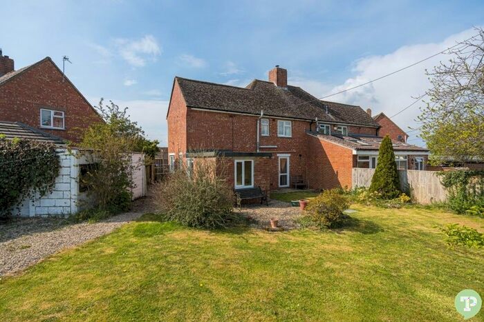 2 Bedroom Semi-Detached House For Sale In Courtfield Road, Stanton St. John, OX33