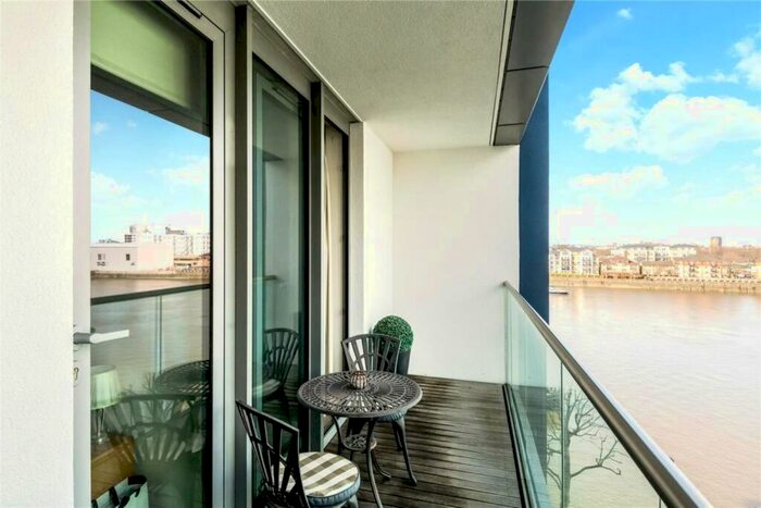 2 Bedroom Flat To Rent In Coptain House, Riverside Quarter, SW18