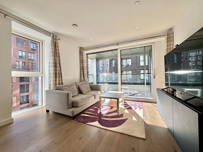 2 Bedroom Flat For Sale In Deacon Street, London, SE17