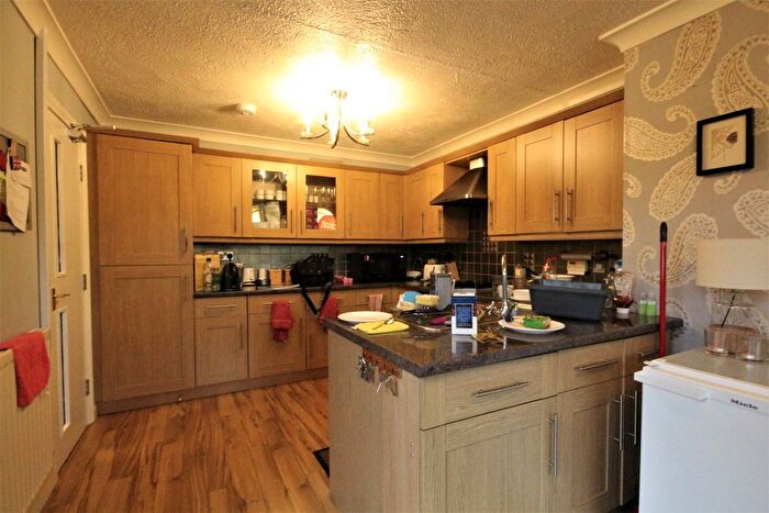 4 Bedroom Semi-Detached House To Rent In Habgood Drive, Durham, DH1