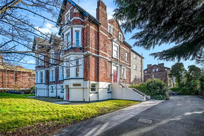 2 Bedroom Flat For Sale In Bramhall Road, Liverpool, Merseyside, L22