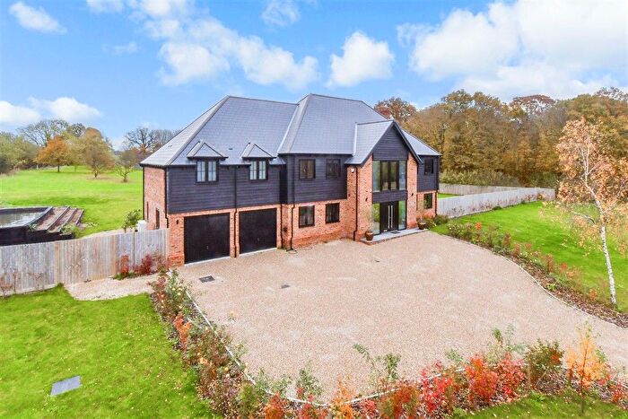 5 Bedroom Detached House For Sale In Bears Green, Ashford, Kent, TN23