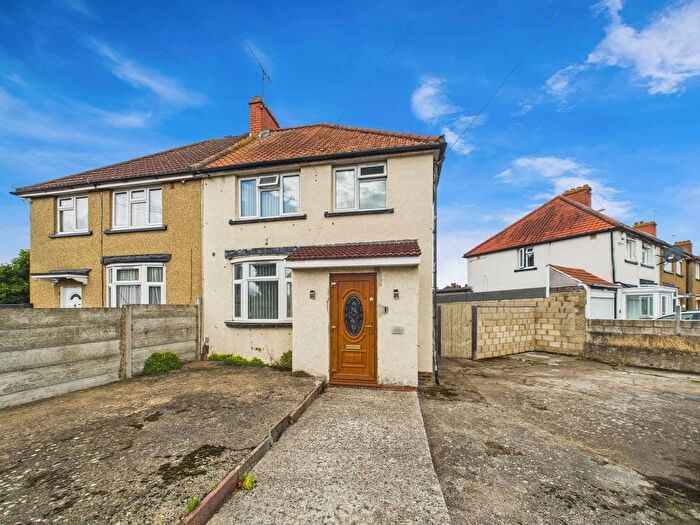 3 Bedroom Semi-Detached House For Sale In Percival Road, Feltham, Middlesex, TW13
