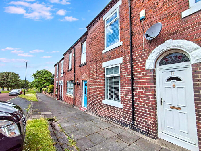 2 Bedroom Flat For Sale In Garden Terrace, Earsdon, Whitley Bay, Tyne And Wear, NE25
