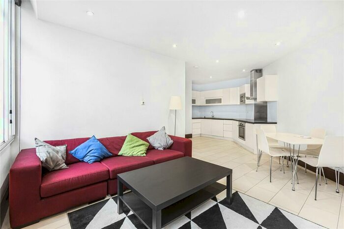 2 Bedroom Apartment To Rent In Carthusian Street, London, EC1M