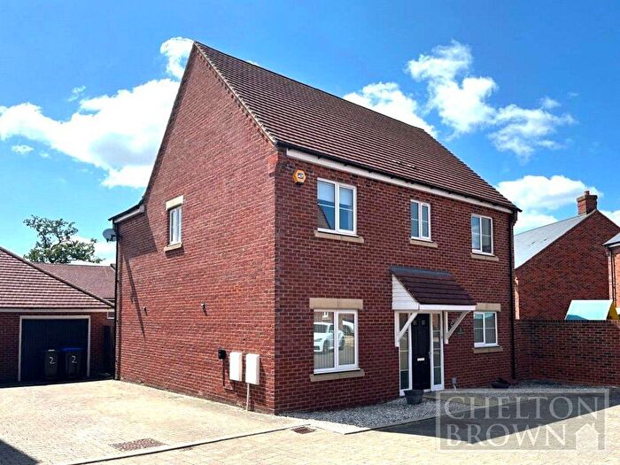 4 Bedroom Detached House For Sale In Boughton Close, Daventry, NN11