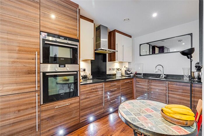 1 Bedroom Flat To Rent In Dungannon House, Vanston Place, London, SW6