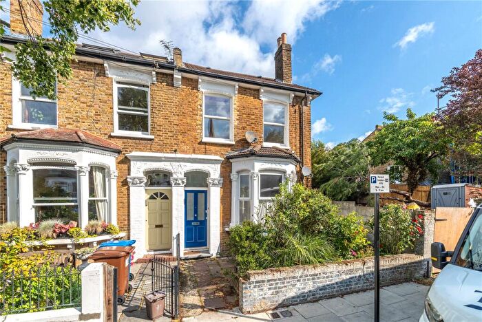 2 Bedroom Apartment To Rent In Ondine Road, Peckham Rye, London, SE15