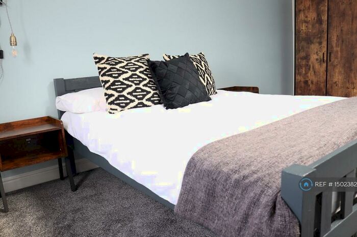 2 Bedroom Flat To Rent In Braunstone Gate, Leicester, LE3