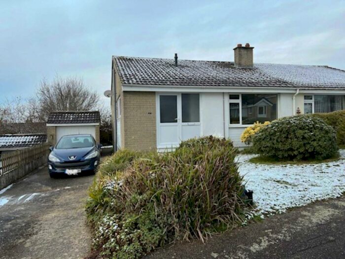 3 Bedroom Bungalow To Rent In Broadmead, Callington, PL17
