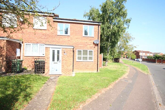3 Bedroom End Of Terrace House To Rent In Eagle Drive, Flitwick, MK45