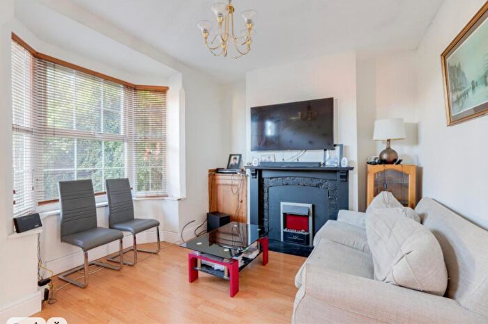 3 Bedroom Terraced House To Rent In Egypt Road, Nottingham, NG7