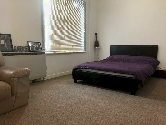 2 Bedroom Apartment To Rent In Regents Park Road, Finchley, N3
