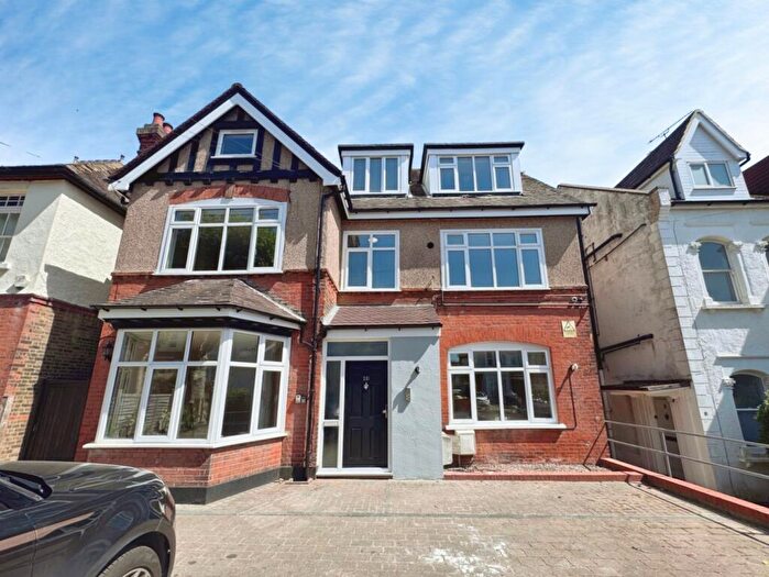 2 Bedroom Flat To Rent In Preston Road, Westcliff-On-Sea, SS0
