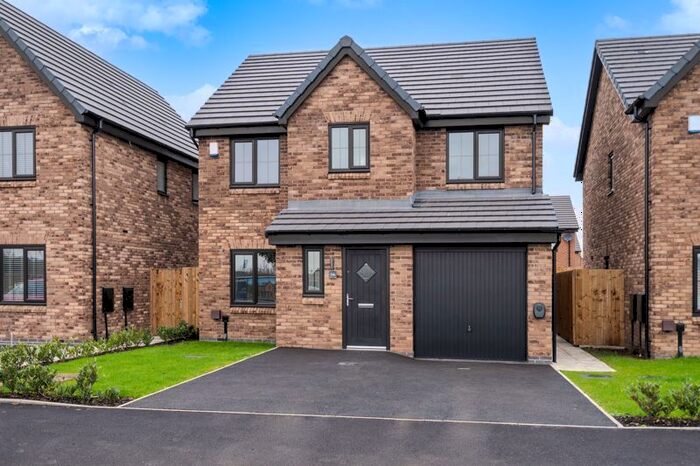 4 Bedroom Property To Rent In Railway Road, Horwich, Bolton, BL6