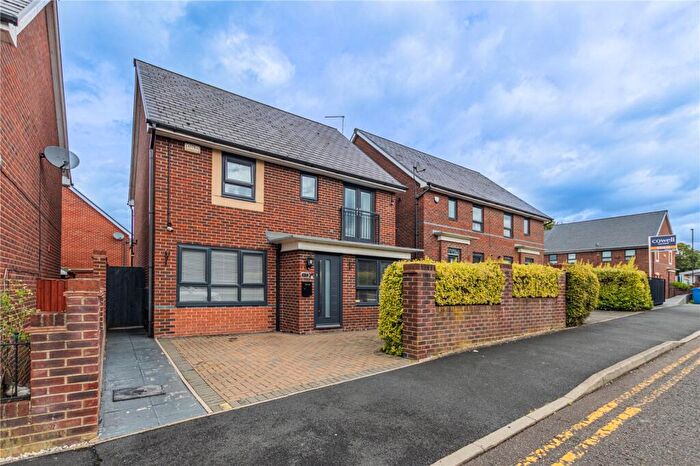 4 Bedroom Detached House For Sale In Trub Road, Castleton, Rochdale, OL11