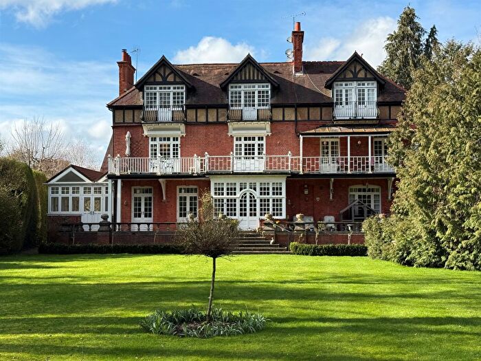 2 Bedroom Flat For Sale In Court Road, Maidenhead, SL6